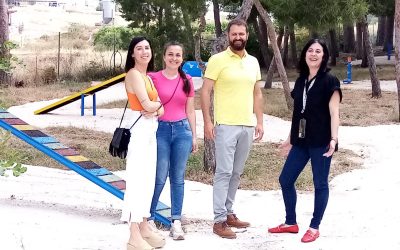 Redován pone en marcha su primer parque canino con juegos elaborados a base de productos reciclados